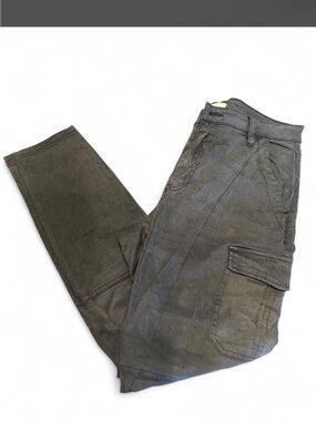 Women’s Cargo Pants- Relaxed Utility Style